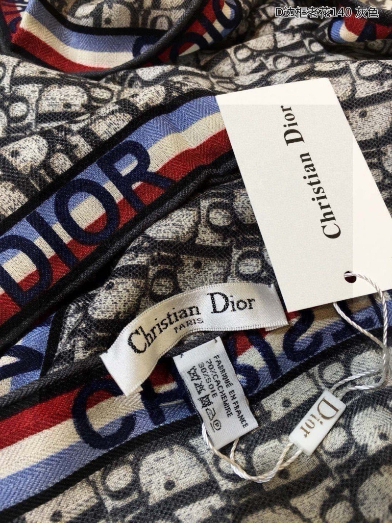 CHRISTIAN DIOR